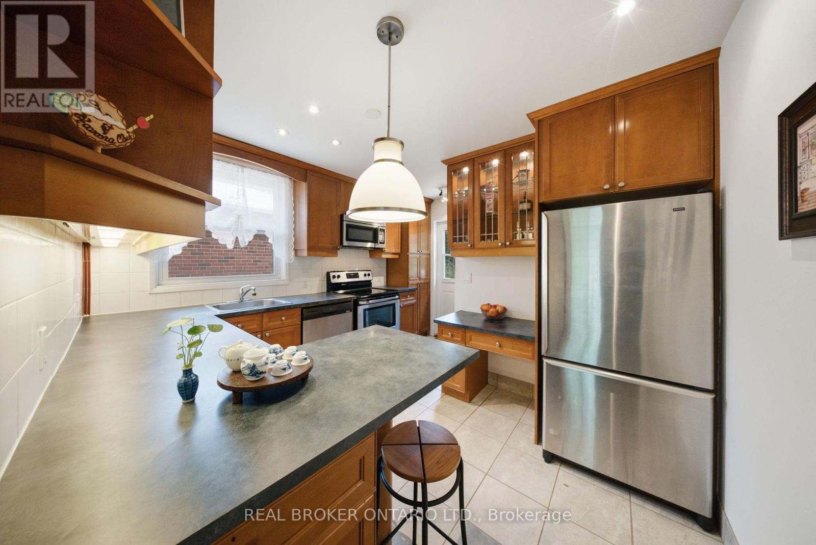 88 Cavehill Crescent, Toronto, Ontario  M1R 4P9 - Photo 8 - E13710300