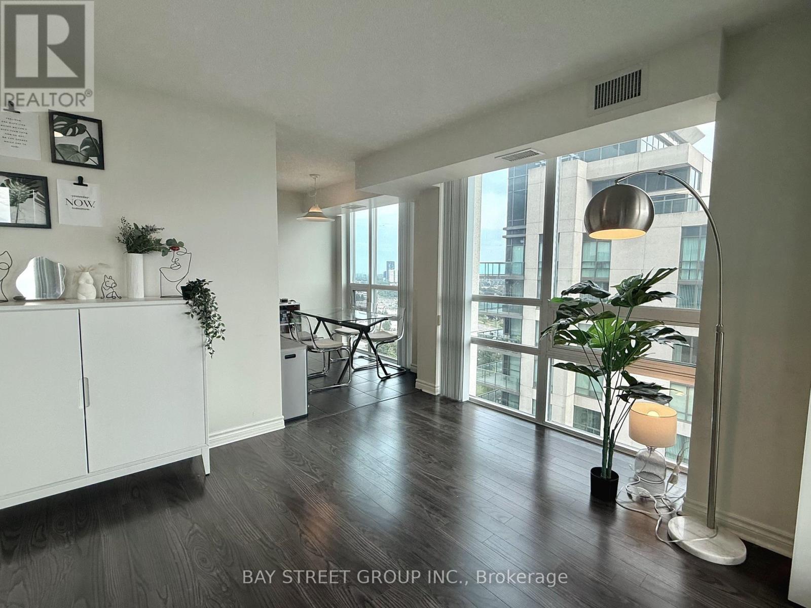 2209 - 88 Grangeway Avenue, Toronto, Ontario  M1H 0A2 - Photo 10 - E13710304