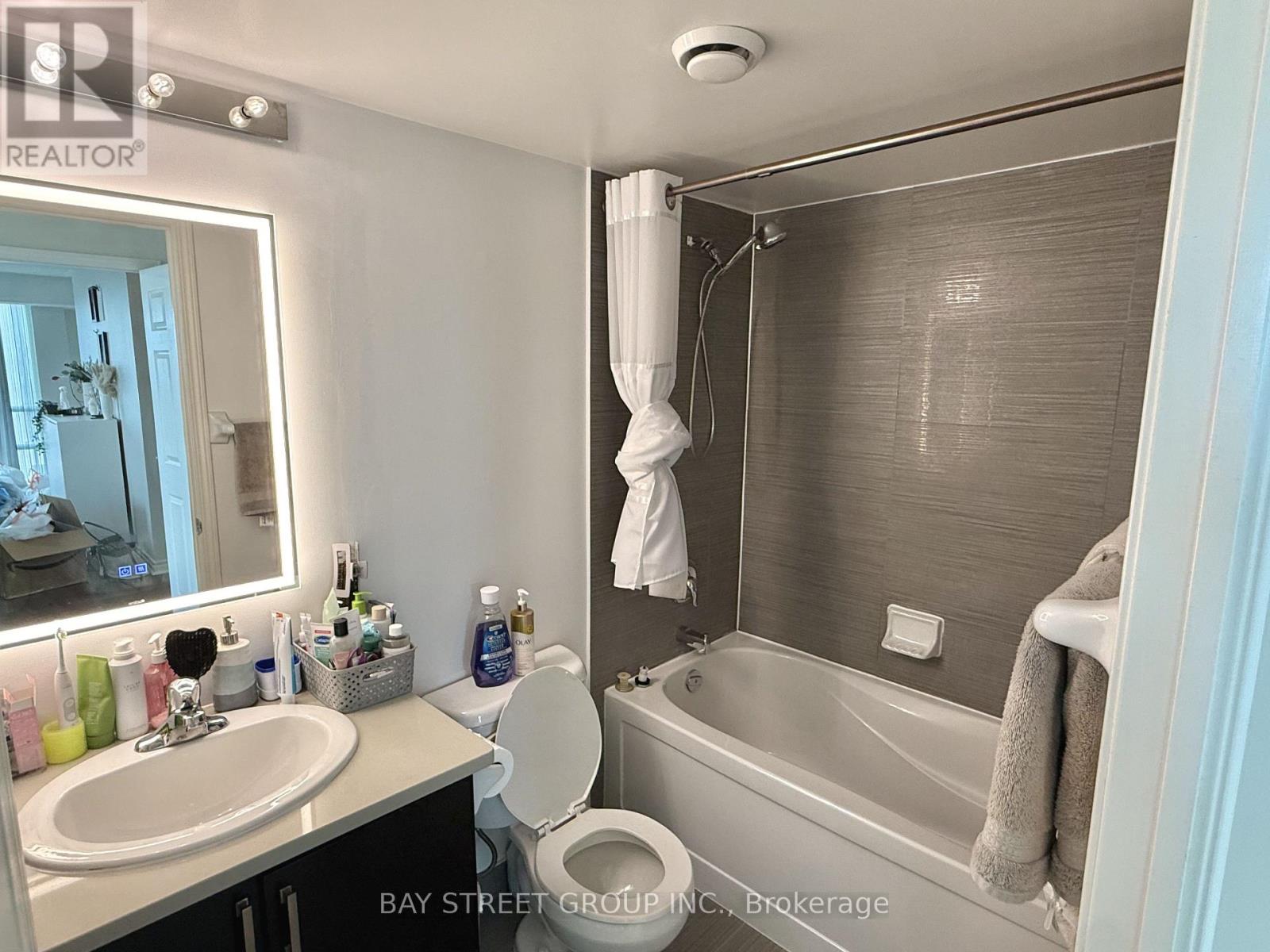2209 - 88 Grangeway Avenue, Toronto, Ontario  M1H 0A2 - Photo 16 - E13710304
