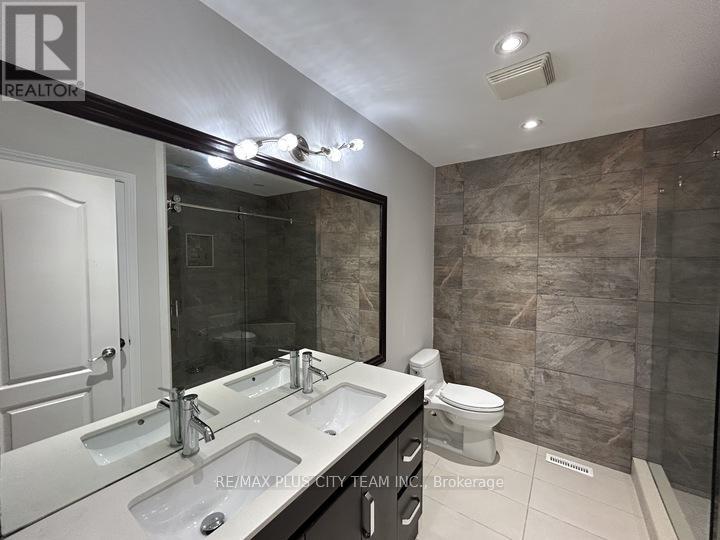 59 Trish Drive, Richmond Hill, Ontario  L4E 5C4 - Photo 16 - N13710202