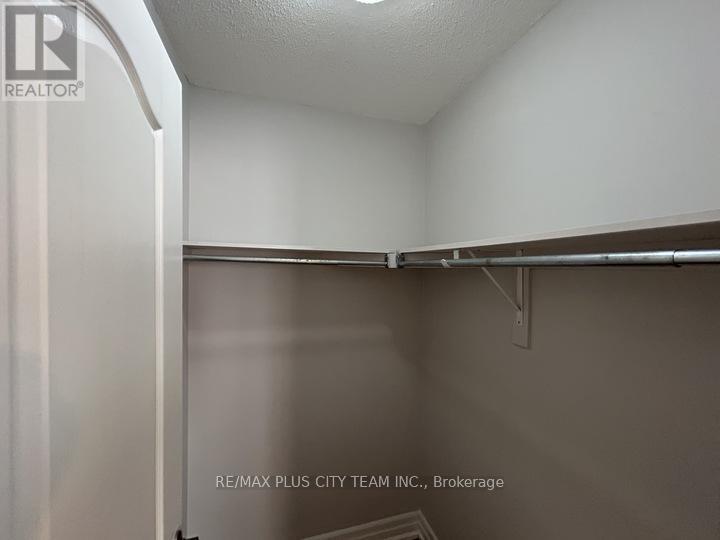 59 Trish Drive, Richmond Hill, Ontario  L4E 5C4 - Photo 22 - N13710202