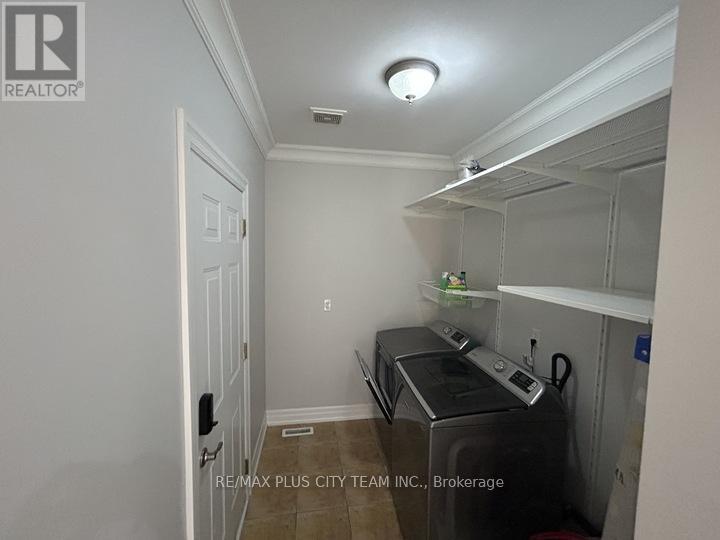 59 Trish Drive, Richmond Hill, Ontario  L4E 5C4 - Photo 26 - N13710202