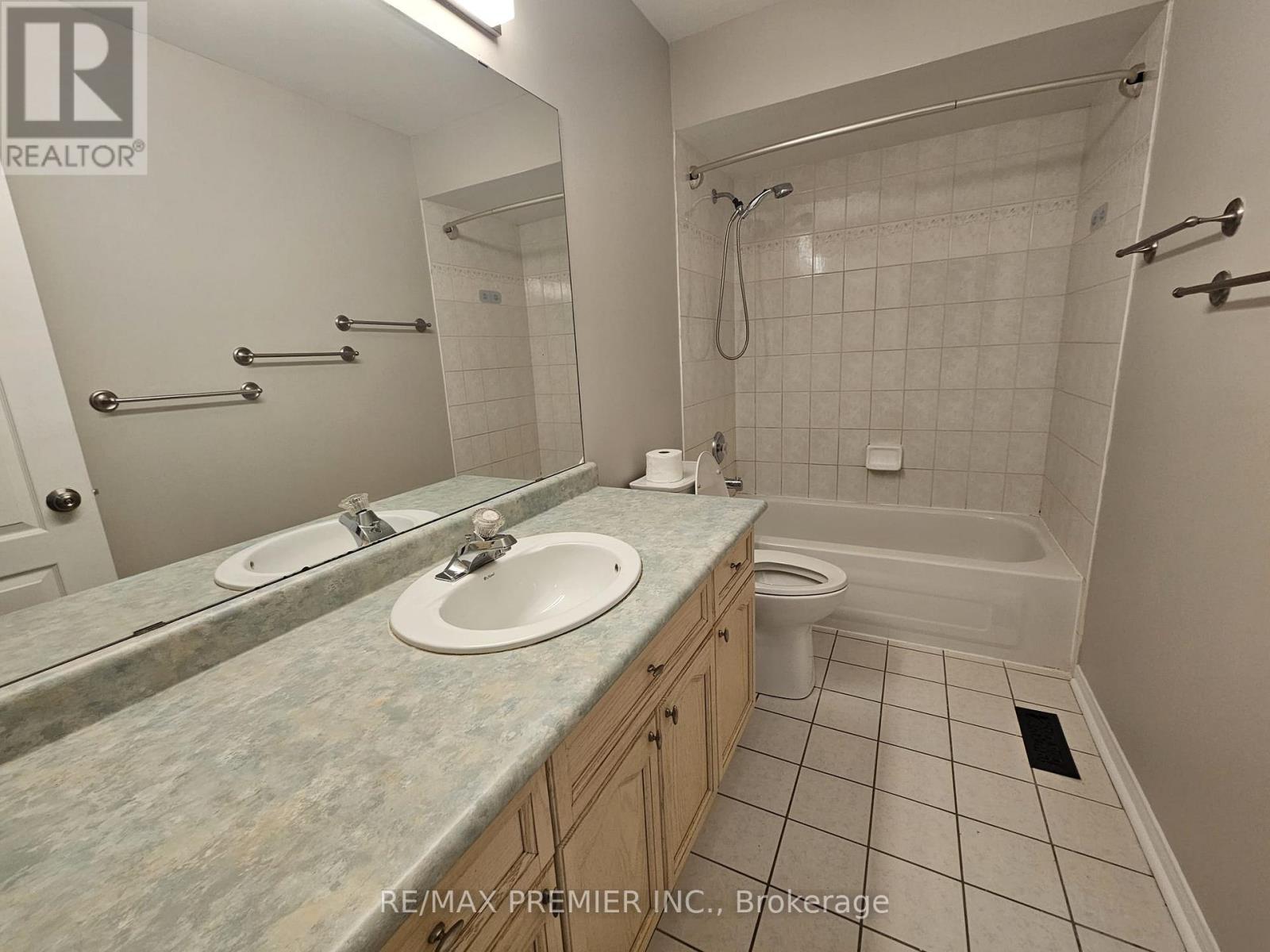 9 Lucena Crescent, Vaughan, Ontario  L6A 2W6 - Photo 15 - N13710216