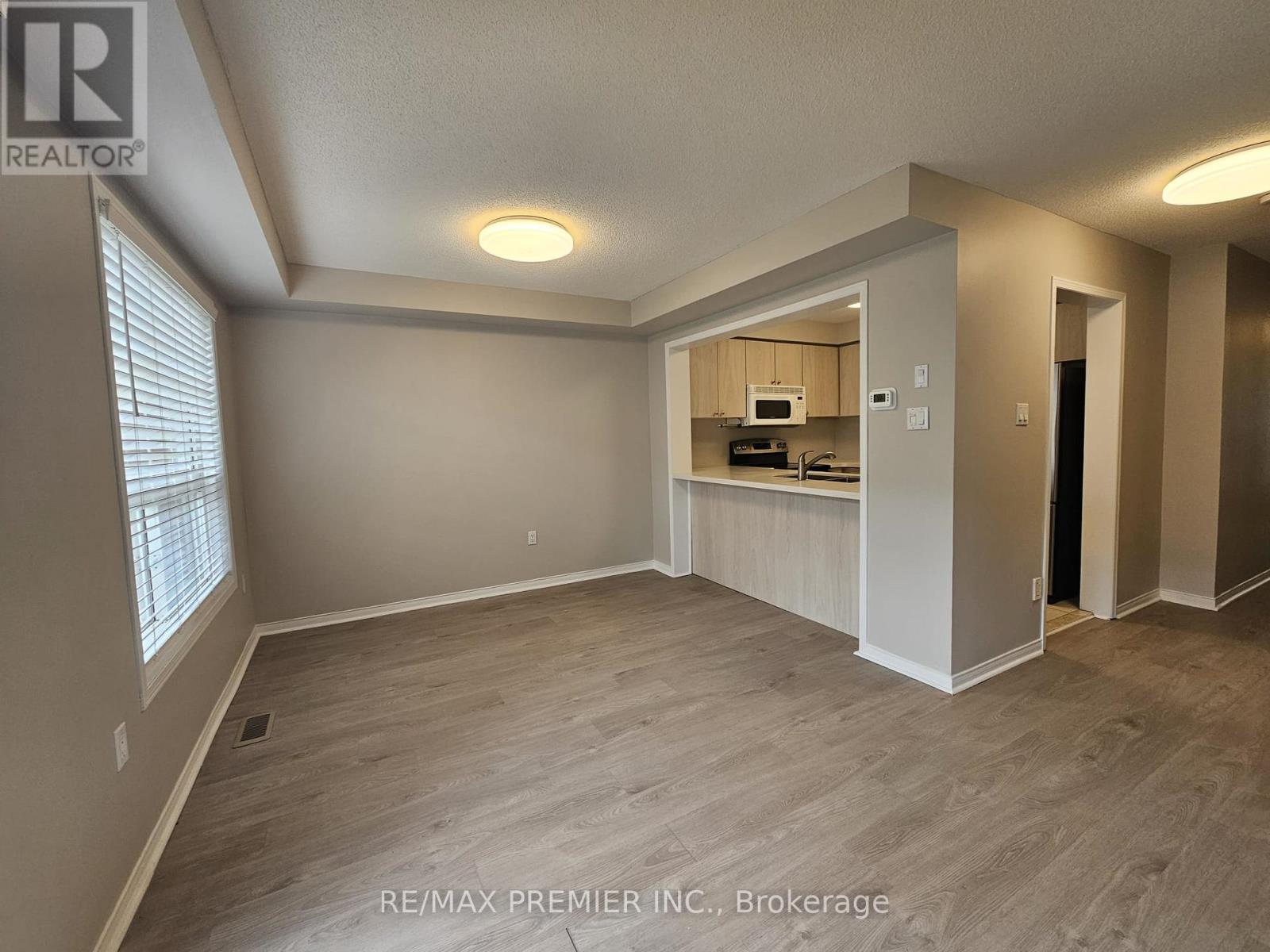 9 Lucena Crescent, Vaughan, Ontario  L6A 2W6 - Photo 7 - N13710216