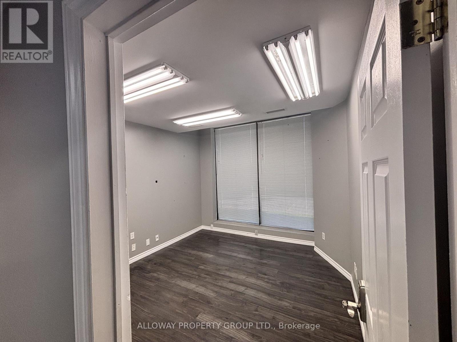 5 - 1260 Journey's End Circle, Newmarket, Ontario L3Y 8Z7 - Photo 6 - N13710270