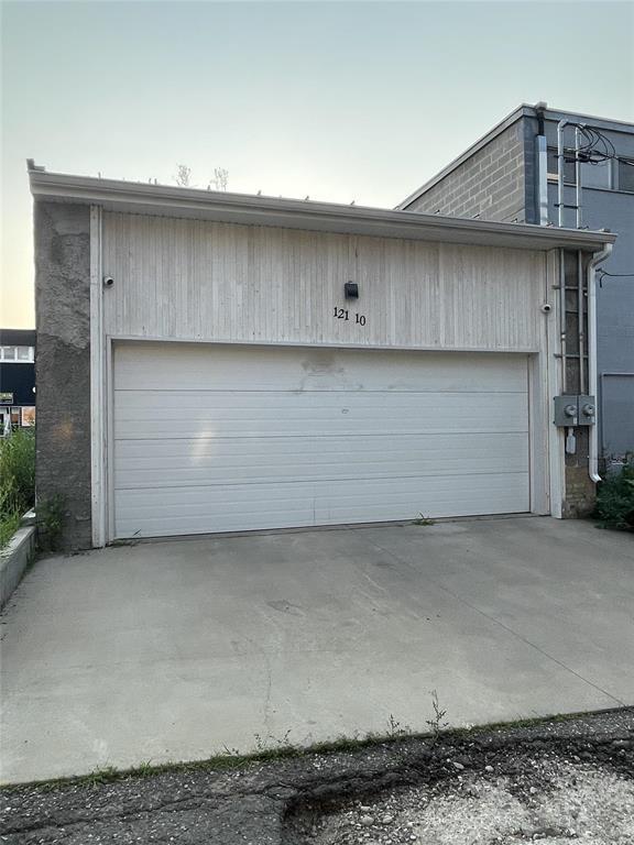 121 10th Street, Brandon, Manitoba  R7A 4E7 - Photo 3 - 202621345