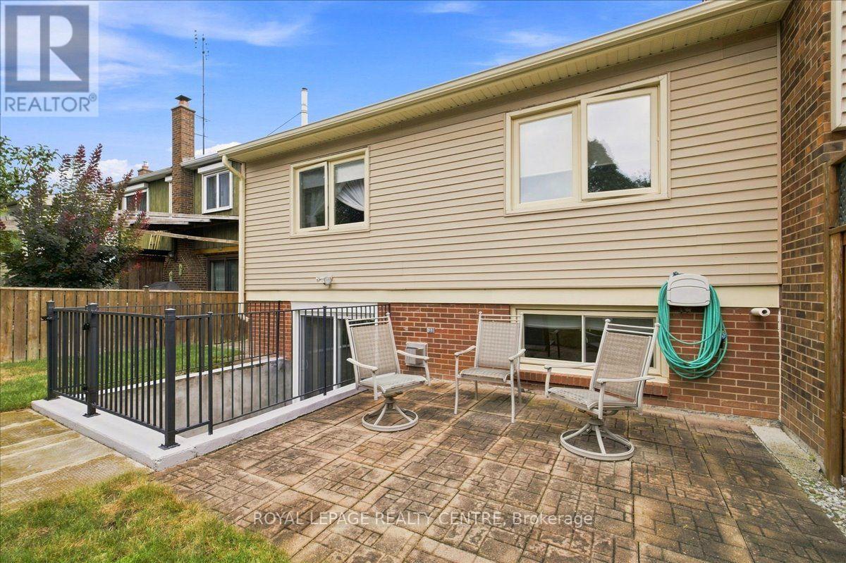 2564 Mainroyal Street, Mississauga, Ontario L5L 1C9 - Photo 39 - W13710274