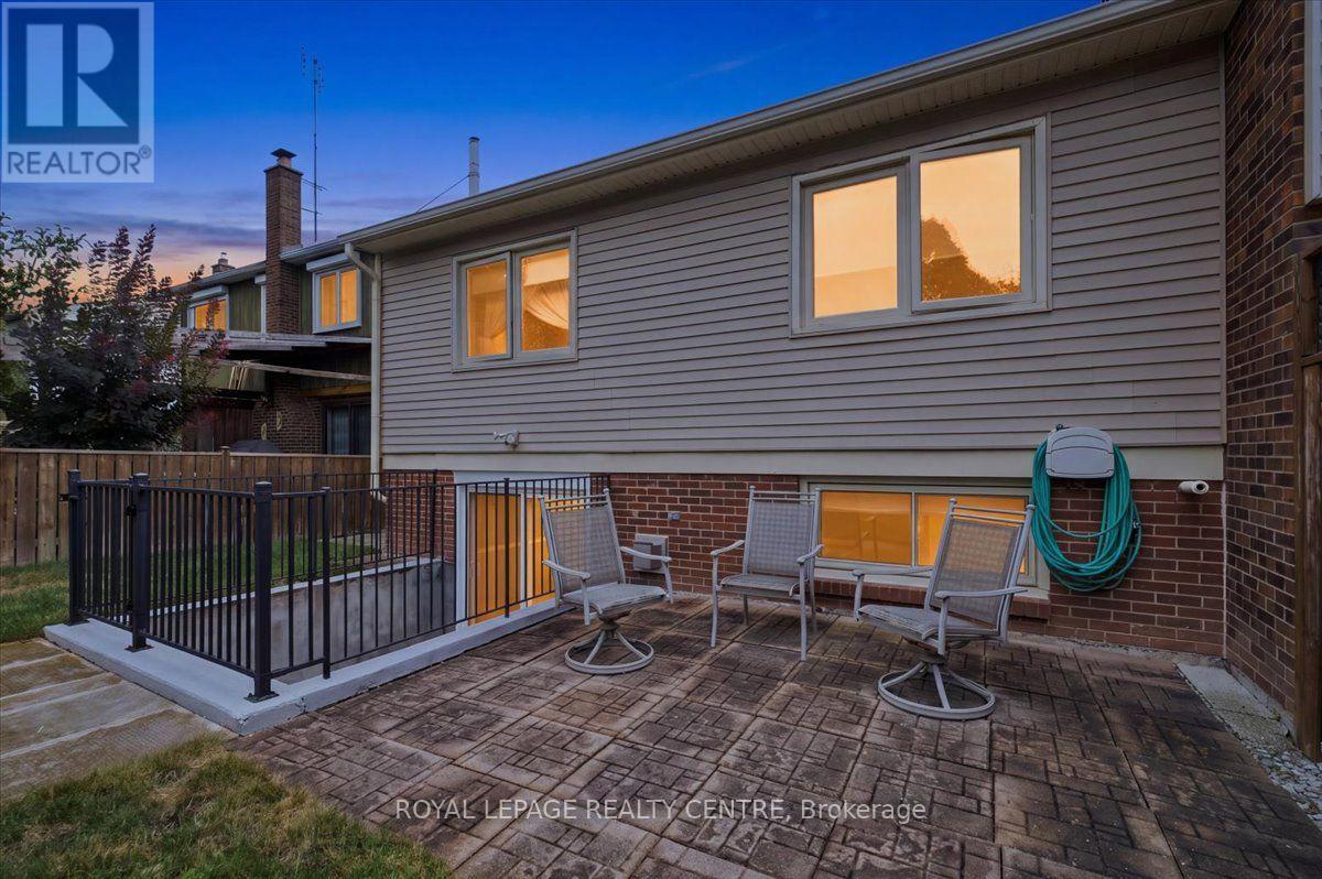2564 Mainroyal Street, Mississauga, Ontario L5L 1C9 - Photo 40 - W13710274