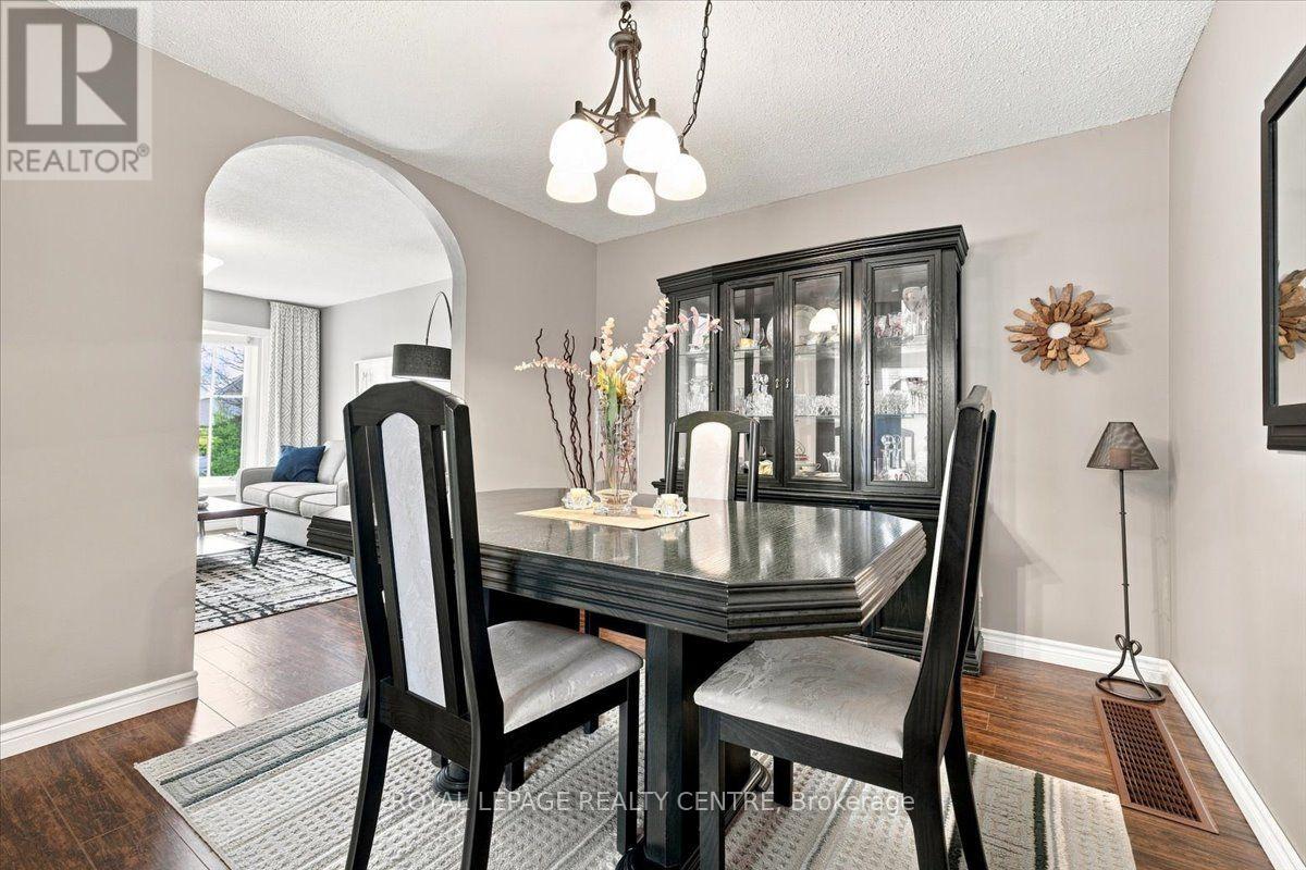 2564 Mainroyal Street, Mississauga, Ontario L5L 1C9 - Photo 7 - W13710274