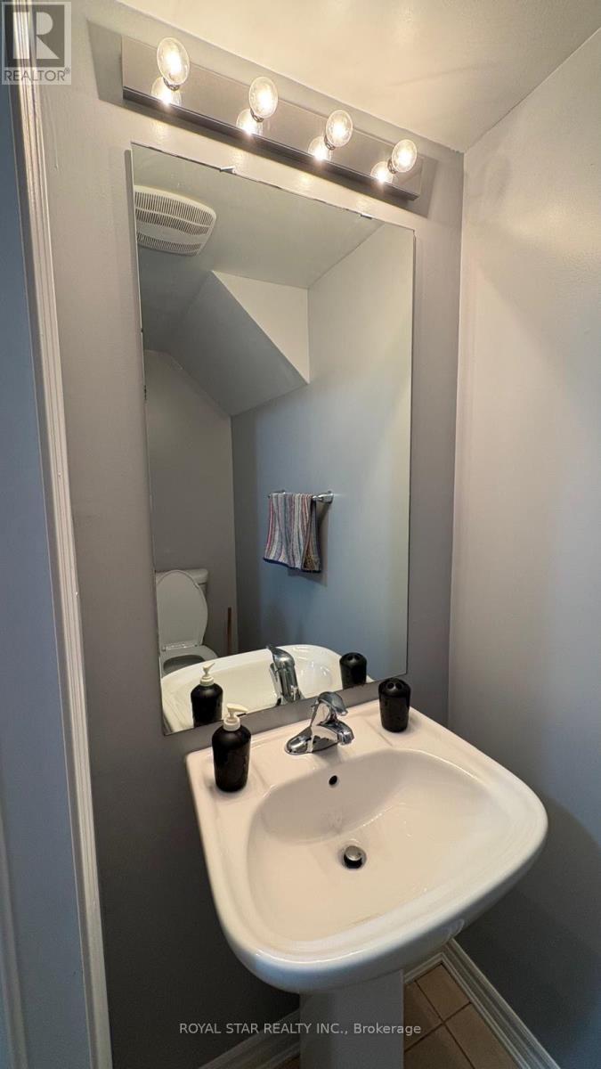 31 - 200 Veterans Drive S, Brampton, Ontario L7A 4S6 - Photo 8 - W13710278