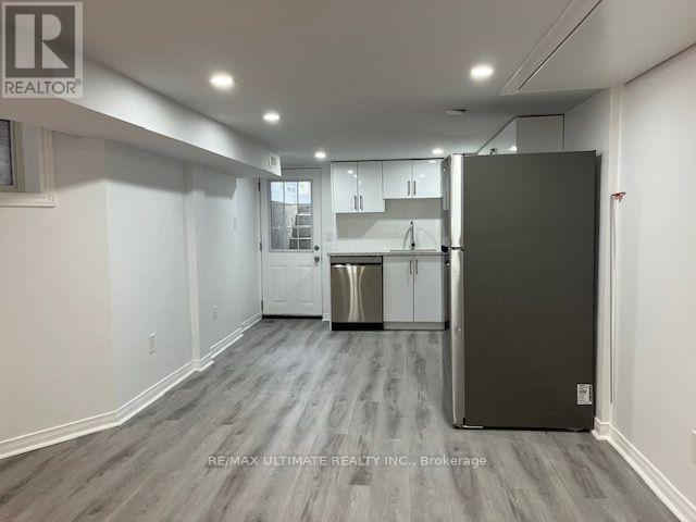 Lower - 10 Hibernia Avenue, Toronto, Ontario M6N 1E5 - Photo 12 - W13710318