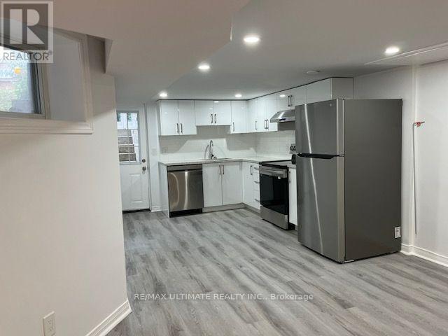 Lower - 10 Hibernia Avenue, Toronto, Ontario M6N 1E5 - Photo 5 - W13710318