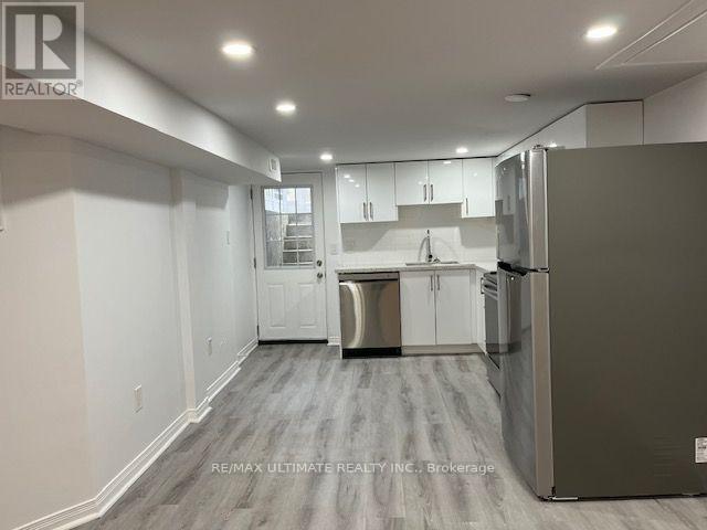 Lower - 10 Hibernia Avenue, Toronto, Ontario M6N 1E5 - Photo 6 - W13710318