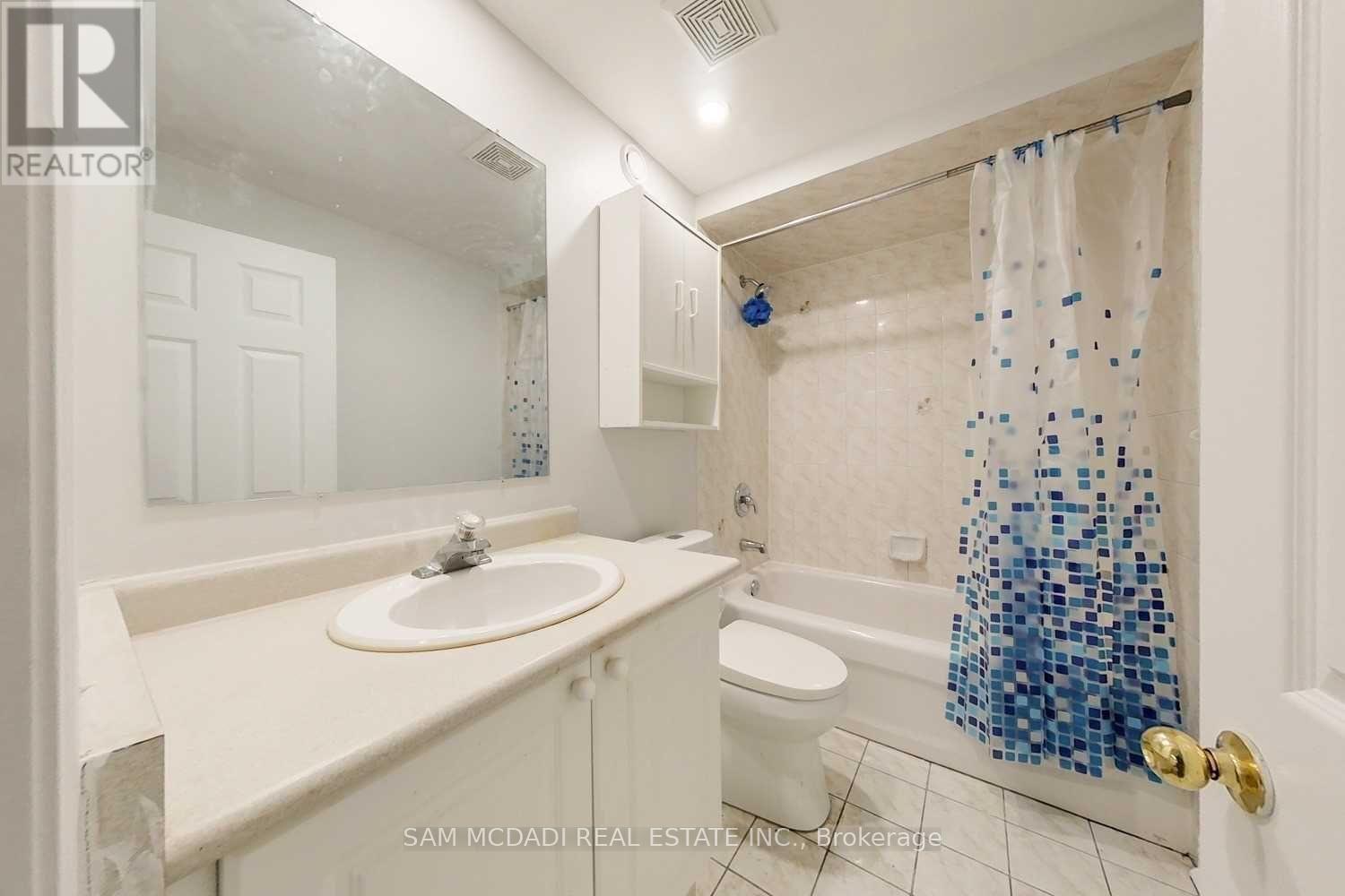 19 Sterritt Drive, Brampton, Ontario L6Y 5E4 - Photo 10 - W13710322