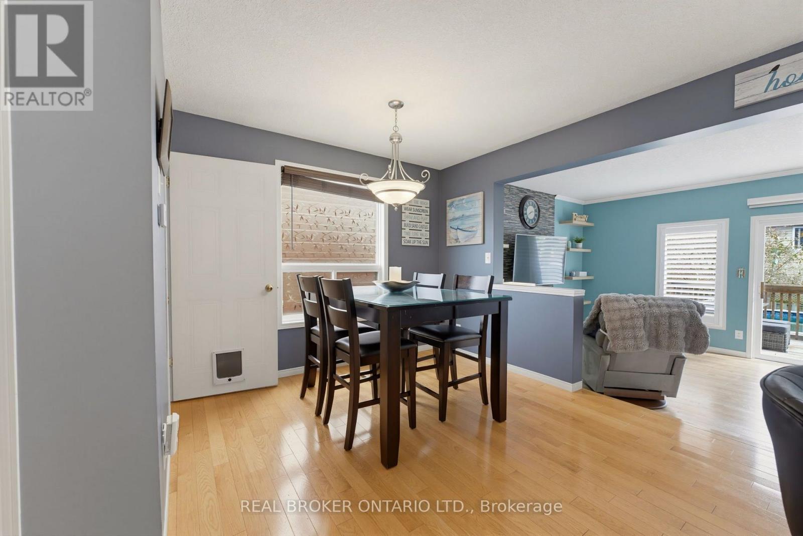592 Little Dover Crescent, Waterloo, Ontario  N2K 4E5 - Photo 9 - X13710258