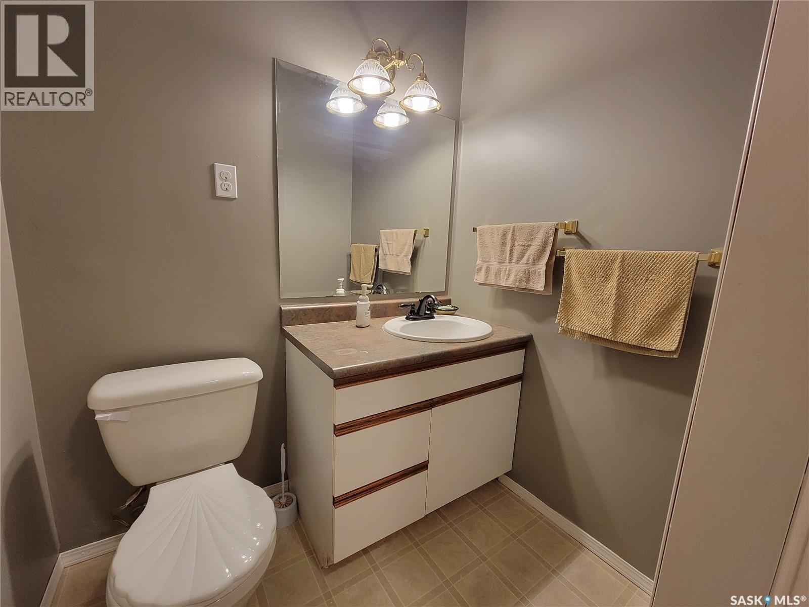 560 4th Avenue E, Unity, Saskatchewan  S0K 4L0 - Photo 20 - SK046565
