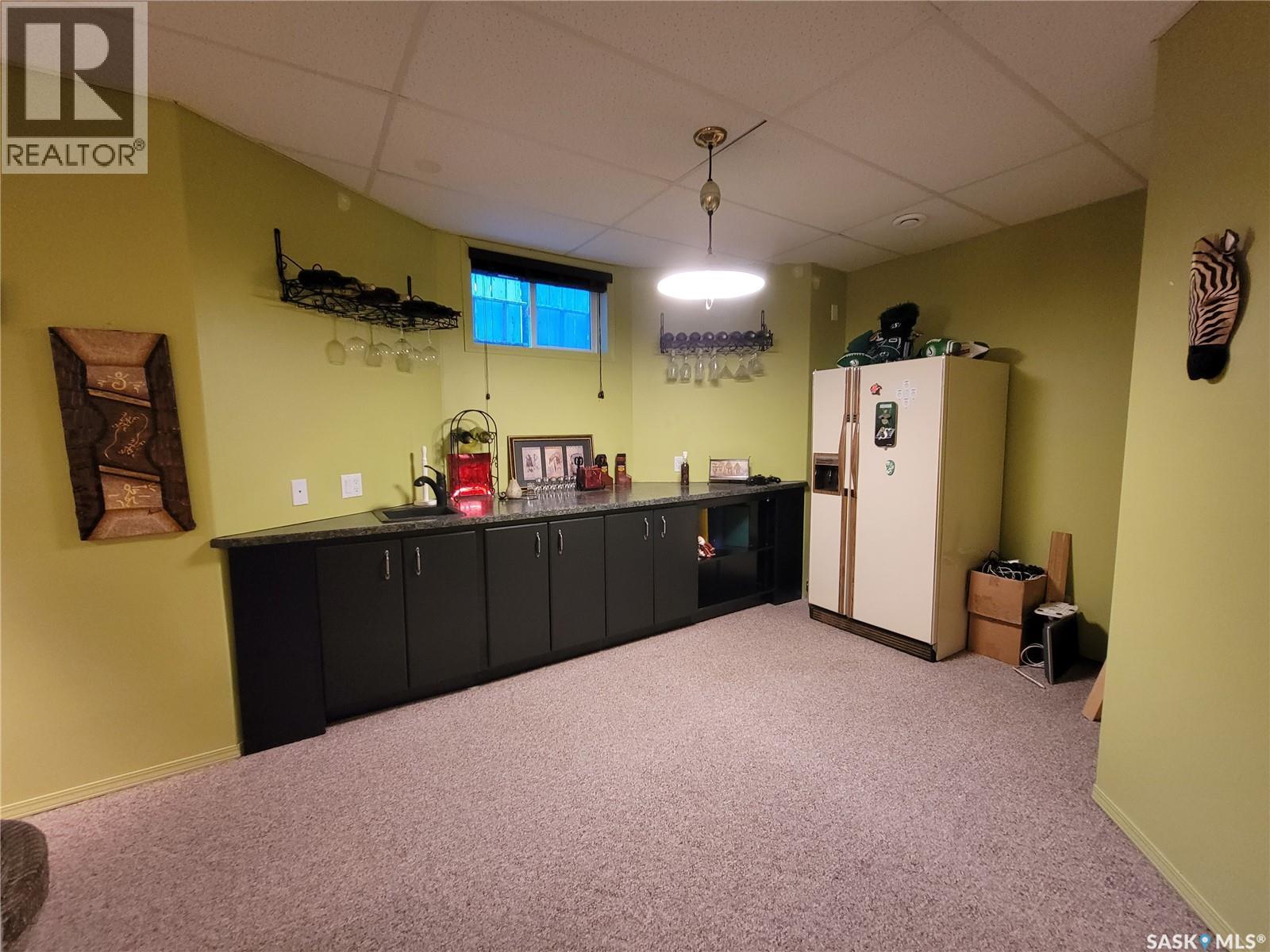 560 4th Avenue E, Unity, Saskatchewan  S0K 4L0 - Photo 33 - SK046565