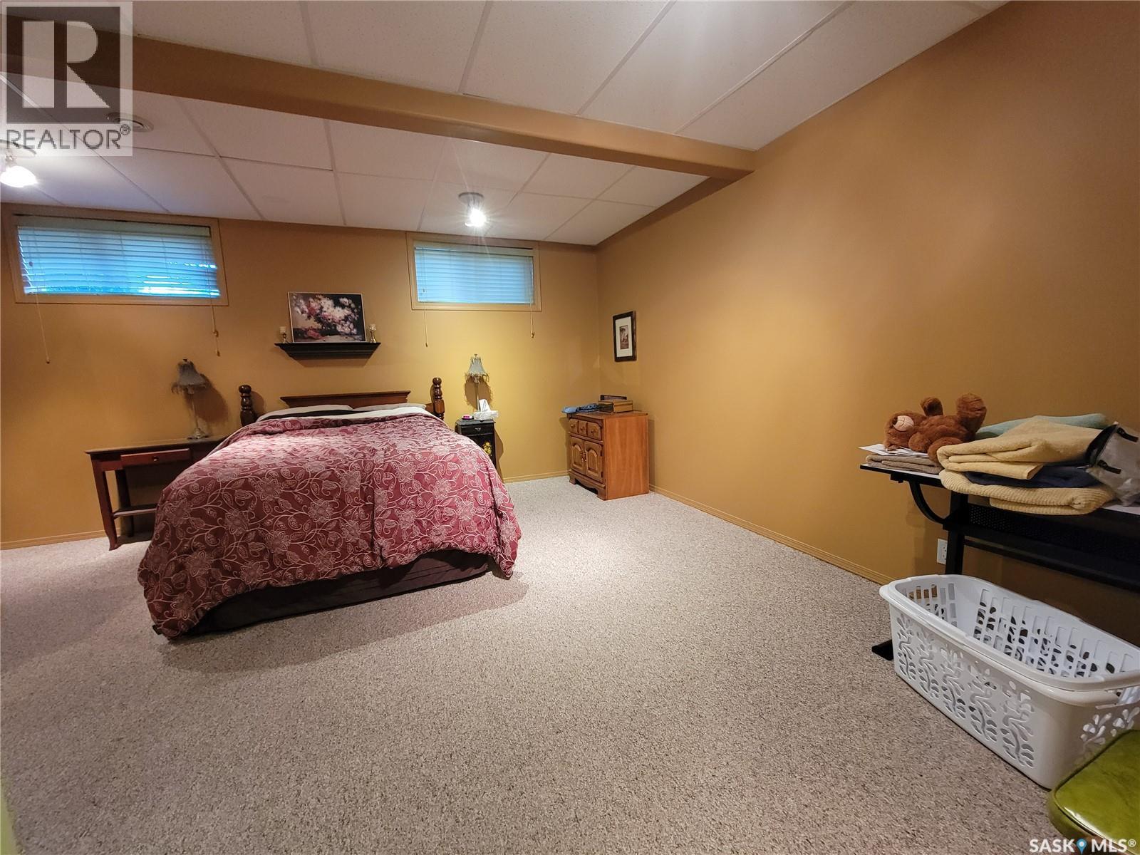 560 4th Avenue E, Unity, Saskatchewan  S0K 4L0 - Photo 34 - SK046565