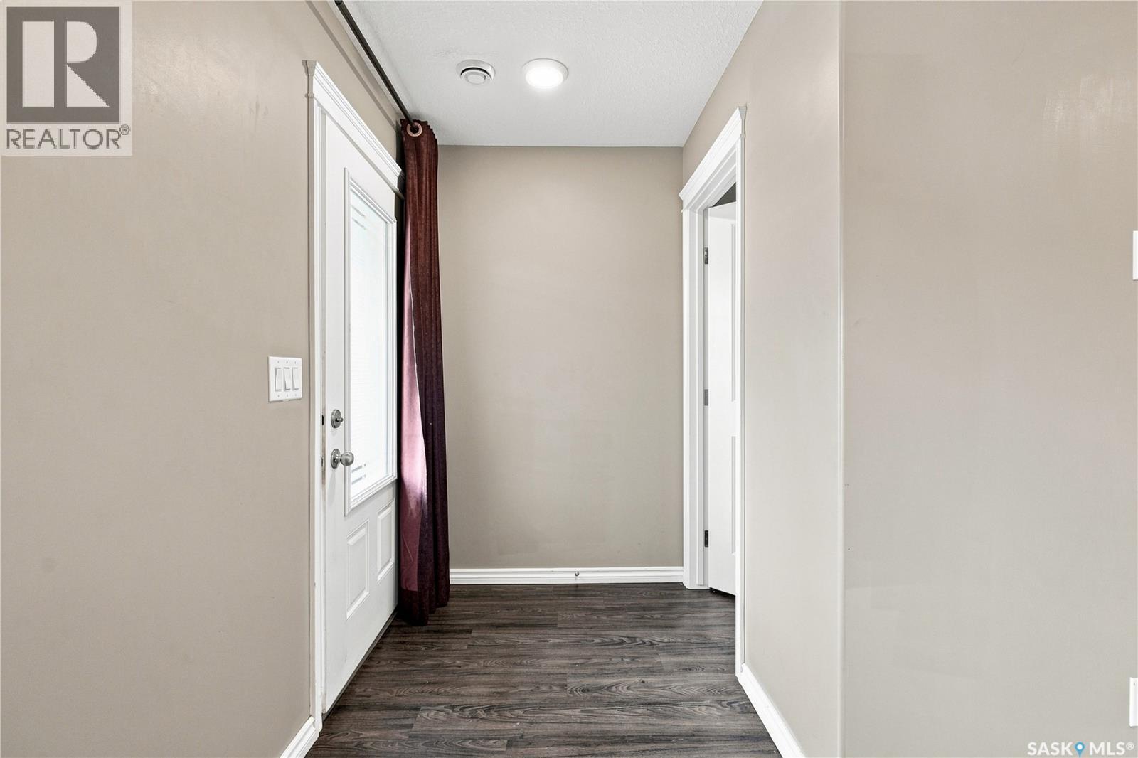 617 110 Akhtar Bend, Saskatoon, Saskatchewan  S7W 0Y9 - Photo 3 - SK046563