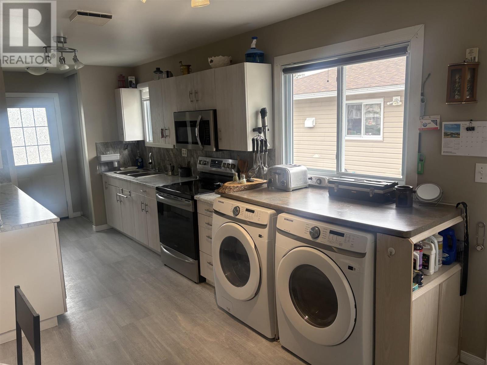 14 Albert St, Elliot Lake, Ontario  P5A 2Y8 - Photo 4 - SM261339