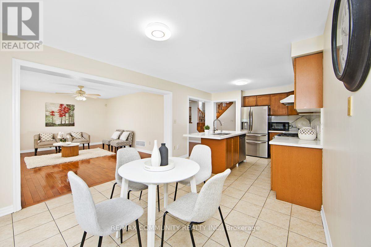 58 Clamerten Road, Whitchurch-Stouffville, Ontario  L4A 0E8 - Photo 11 - N13621466