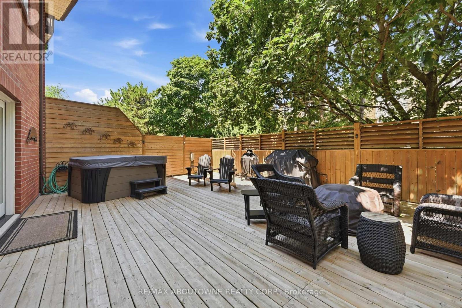 25 Southwind Terrace, Oakville, Ontario  L6L 6K6 - Photo 18 - W13621394
