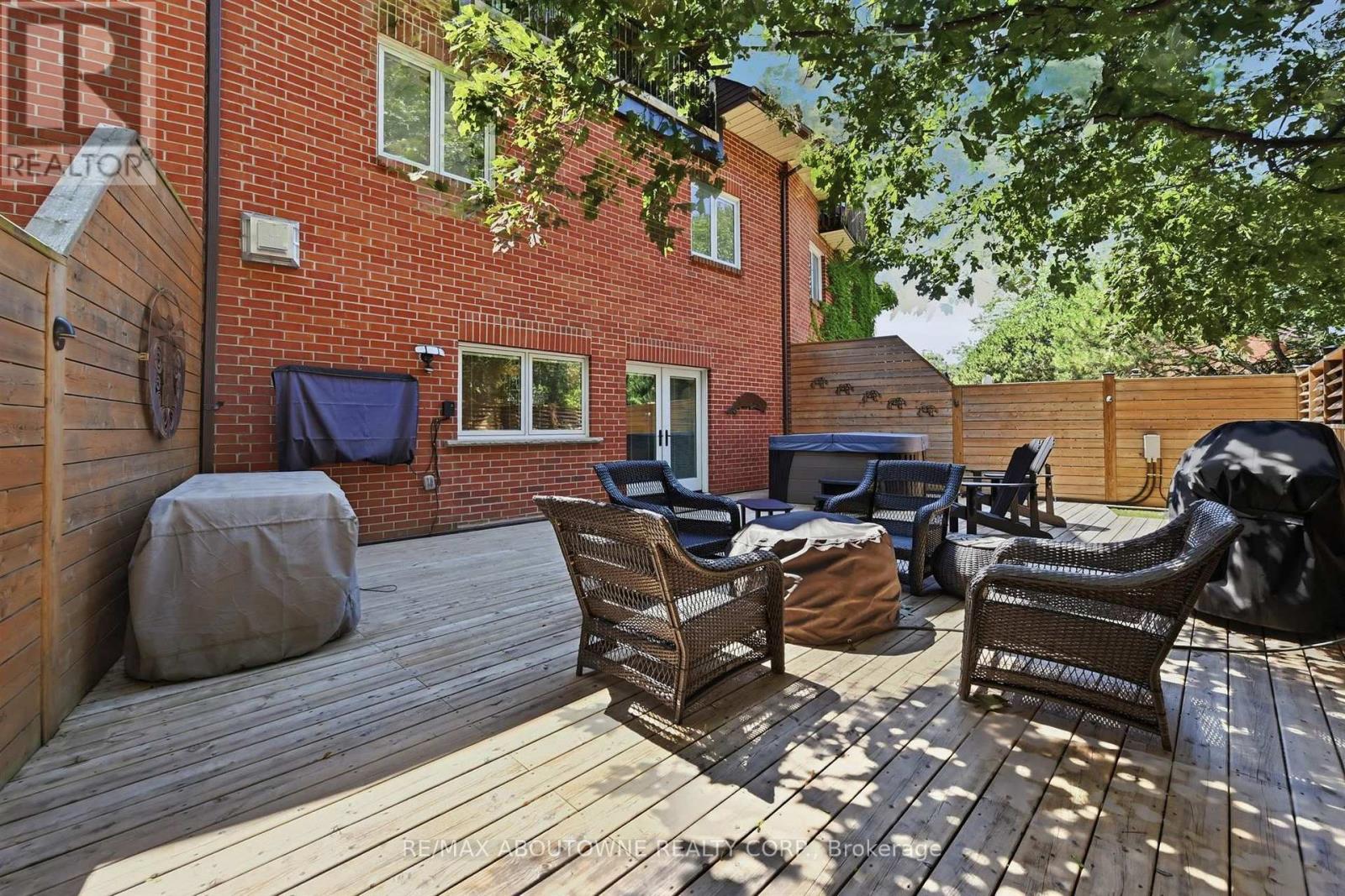 25 Southwind Terrace, Oakville, Ontario  L6L 6K6 - Photo 19 - W13621394