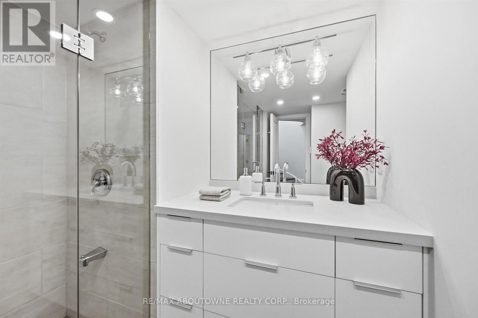 25 Southwind Terrace, Oakville, Ontario  L6L 6K6 - Photo 27 - W13621394