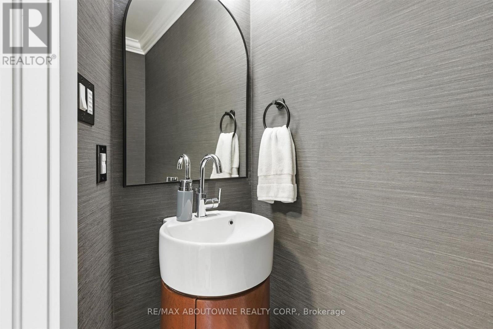25 Southwind Terrace, Oakville, Ontario  L6L 6K6 - Photo 23 - W13621394