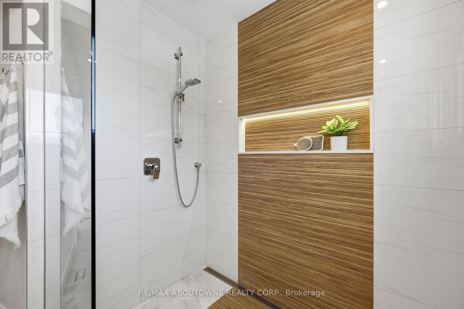 25 Southwind Terrace, Oakville, Ontario  L6L 6K6 - Photo 41 - W13621394