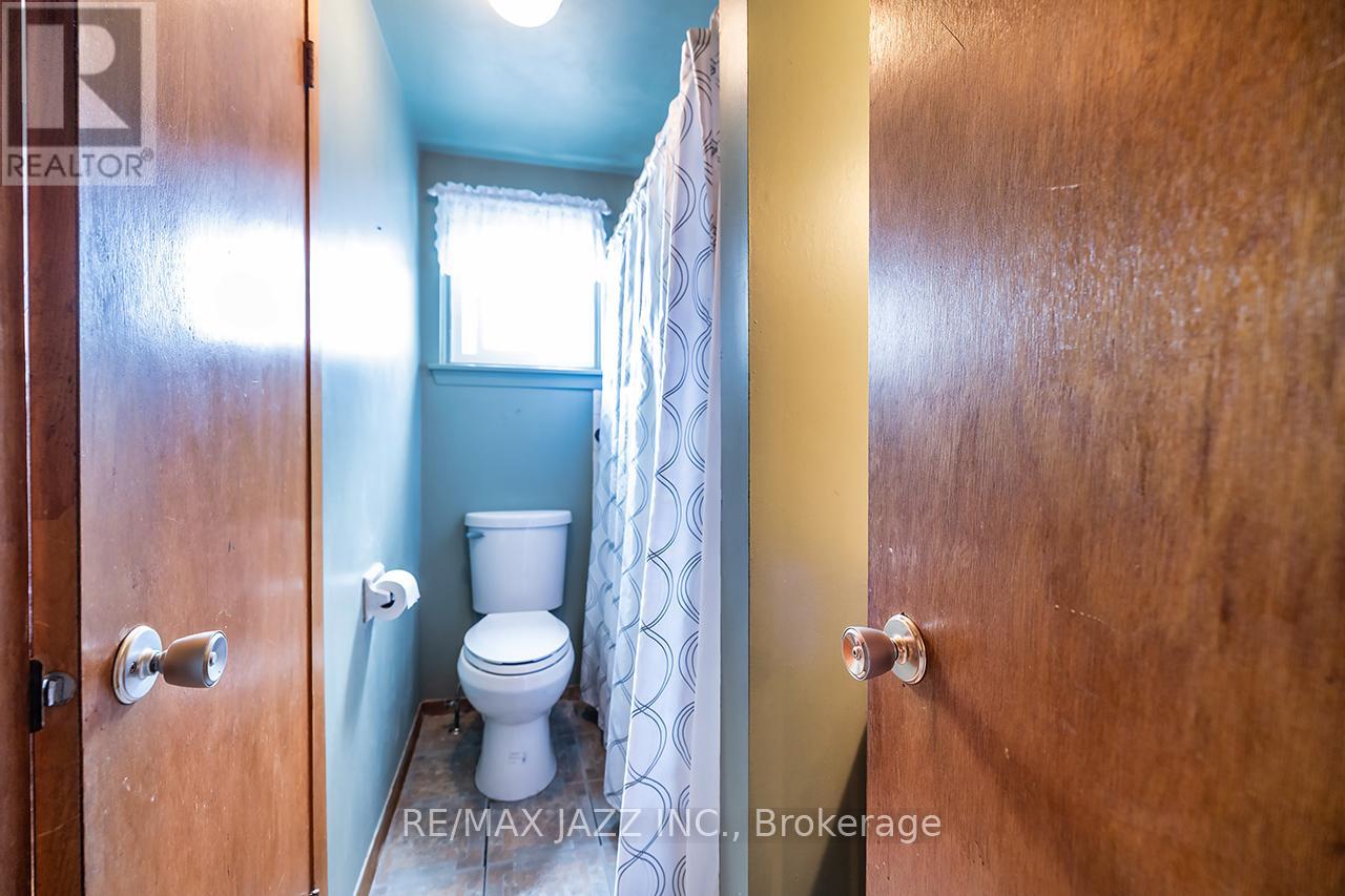 1347 Mary Street N, Oshawa, Ontario  L1G 6T2 - Photo 29 - E13710460