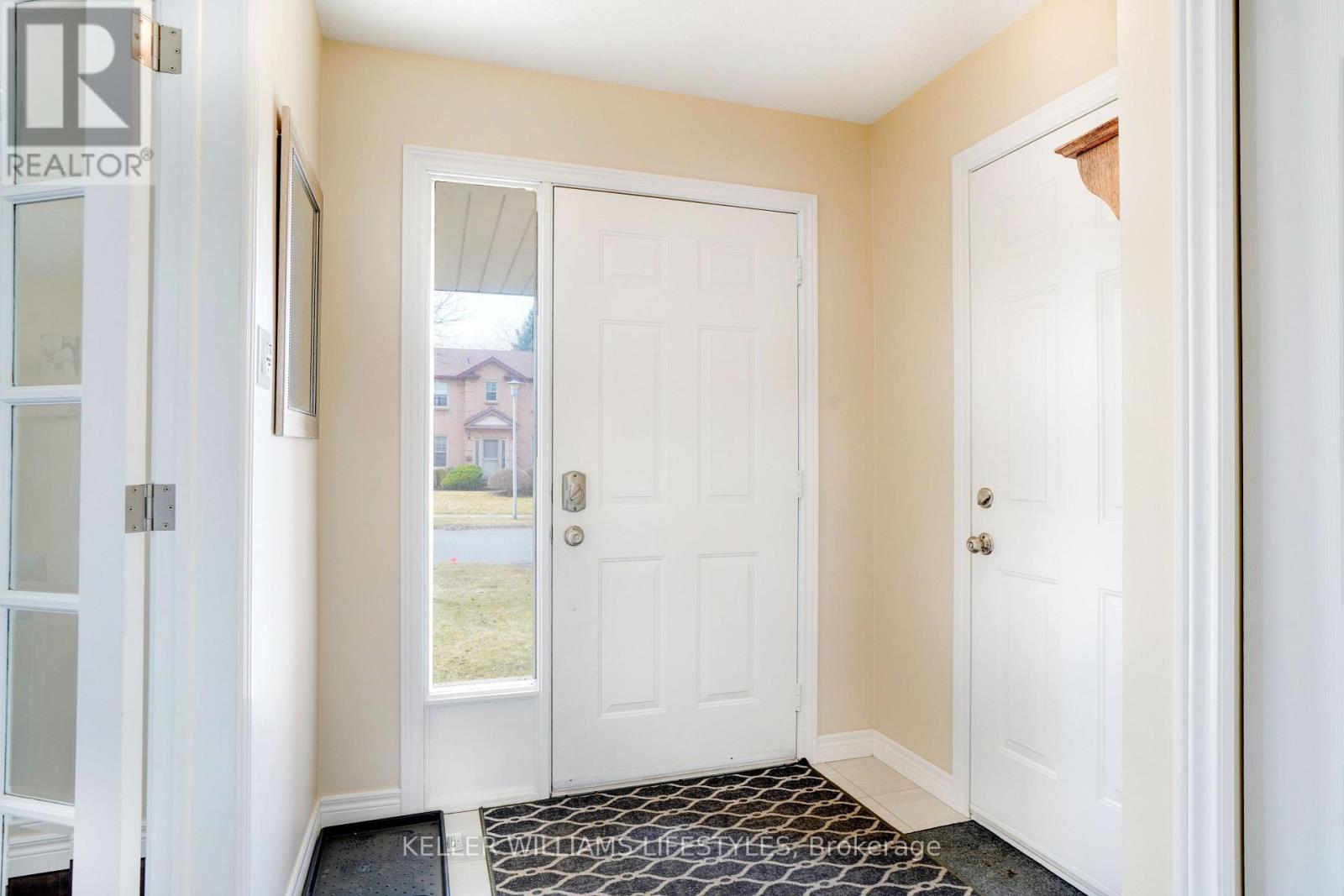 27 Woodborough Street, London North, Ontario  N6H 4R3 - Photo 5 - X13710452