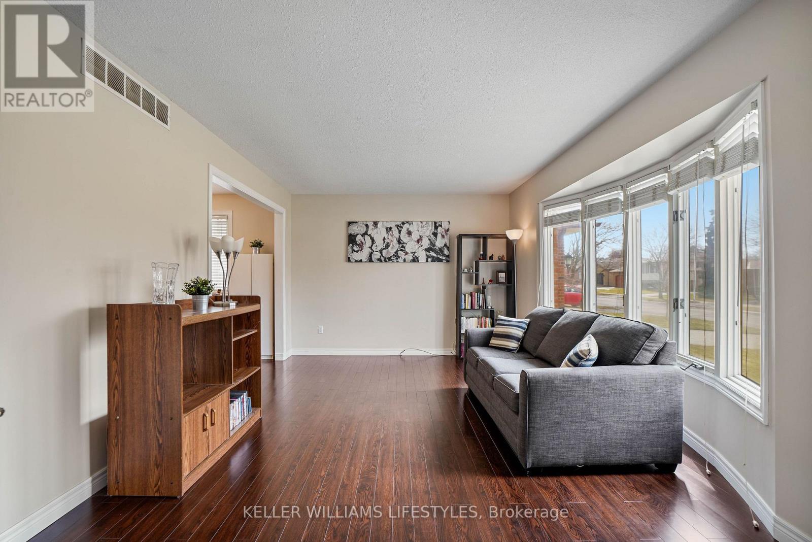 27 Woodborough Street, London North, Ontario  N6H 4R3 - Photo 6 - X13710452