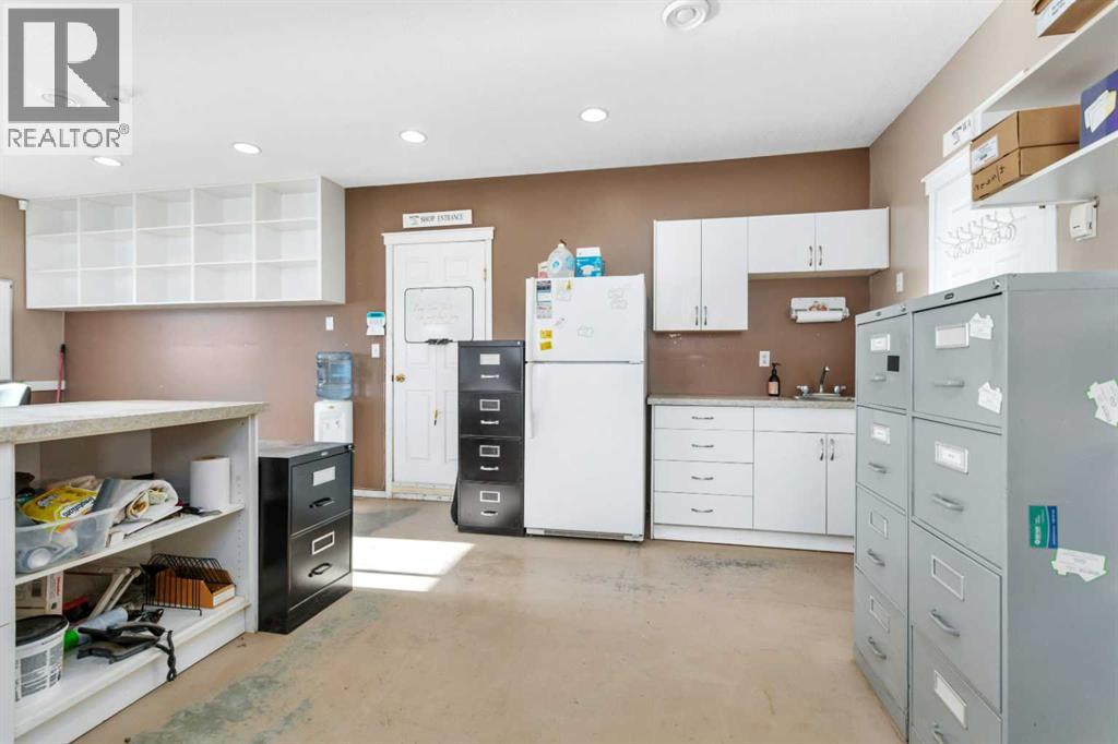 27556 Township Road 372, Rural Red Deer County, Alberta  T4G 0M5 - Photo 41 - A2285163