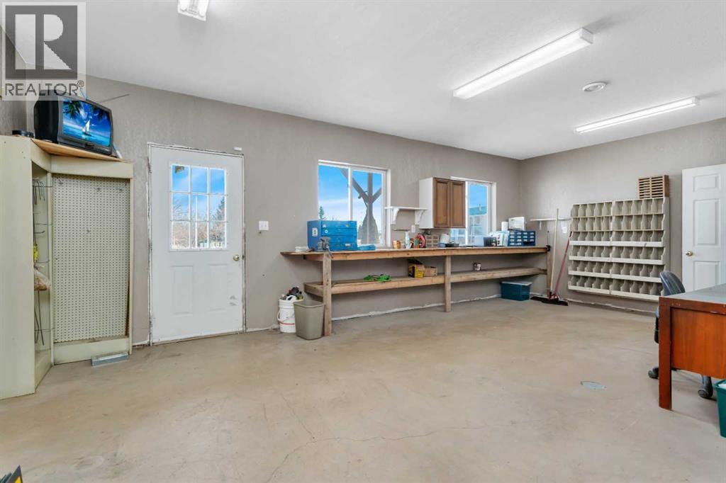27556 Township Road 372, Rural Red Deer County, Alberta  T4G 0M5 - Photo 42 - A2285163