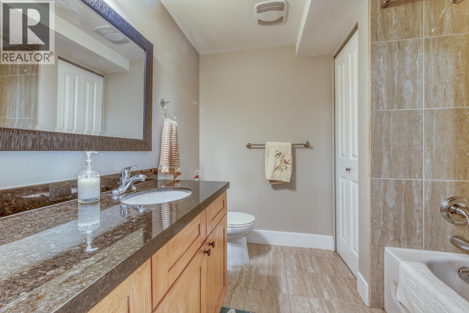 1338 Fifeshire Street, Coquitlam, British Columbia  V3E 0C8 - Photo 32 - R3158233