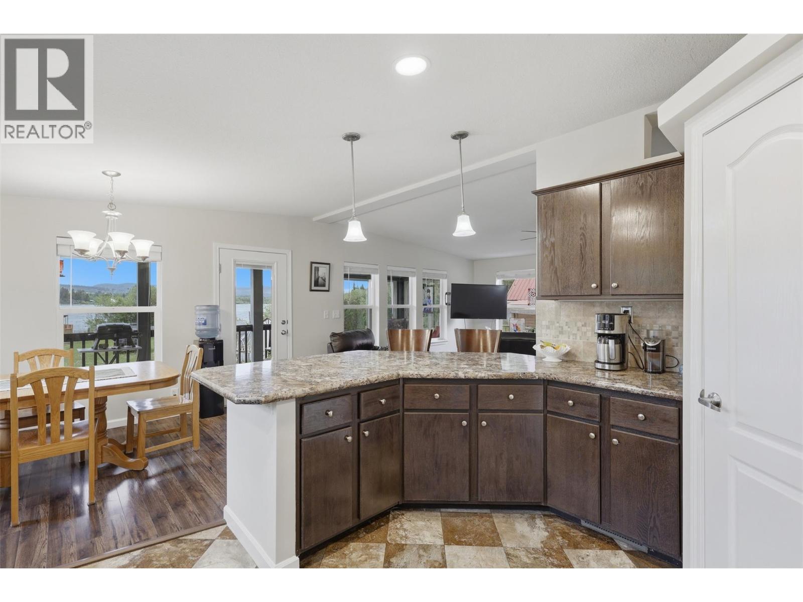 3025 Powell Road, Kamloops, British Columbia  V0E 3E1 - Photo 7 - 10389921