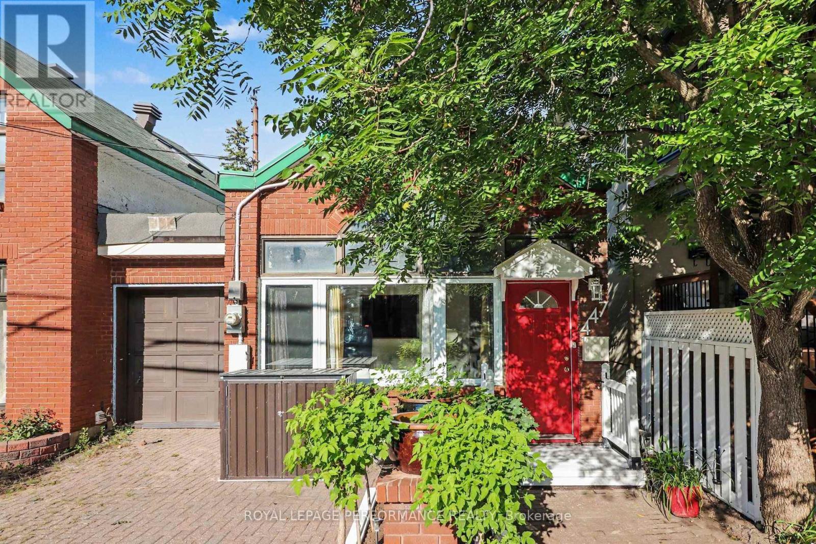 447 HILSON AVENUE, Ottawa, Ontario