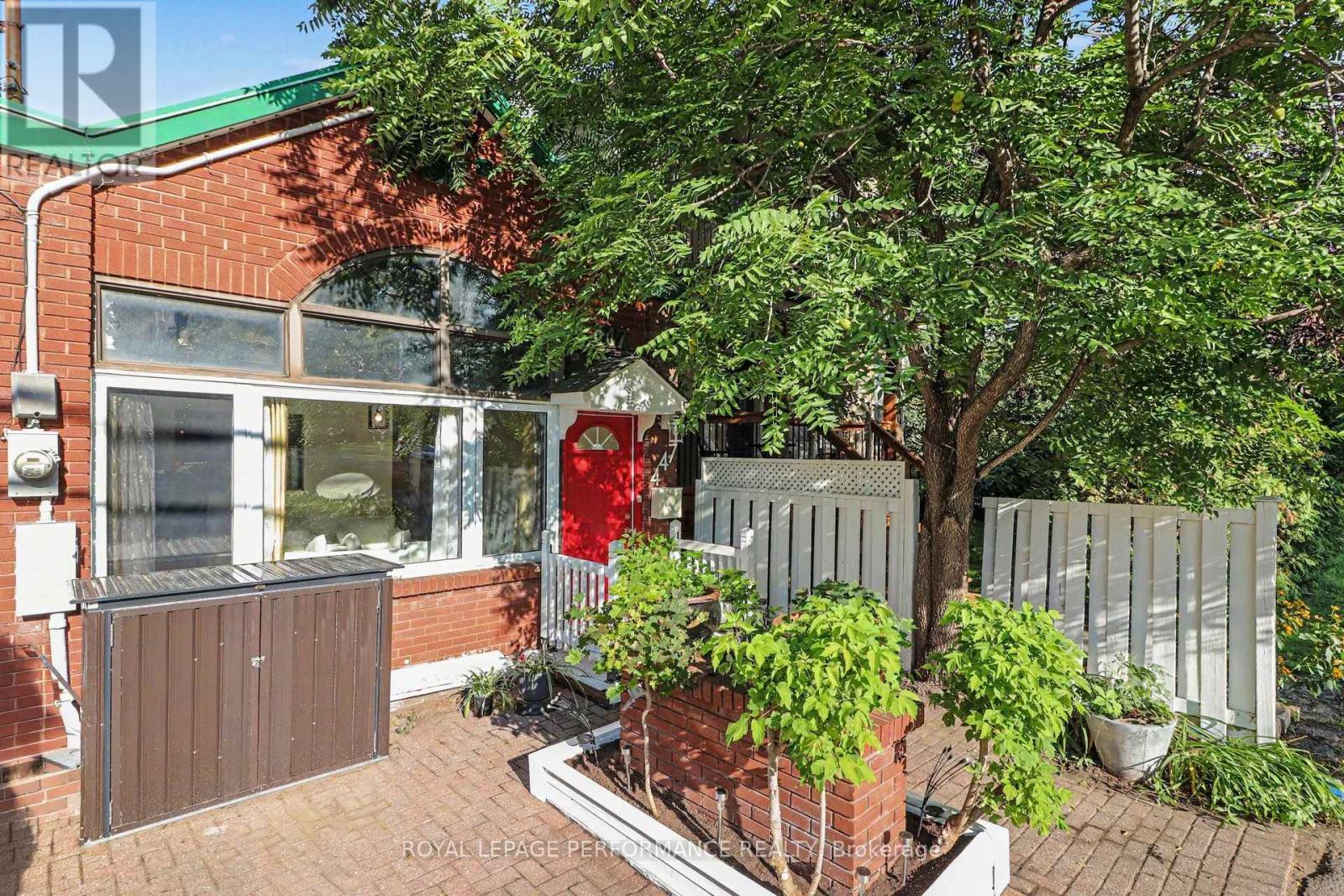 447 Hilson Avenue, Ottawa, Ontario  K1Z 6C2 - Photo 3 - X13710502