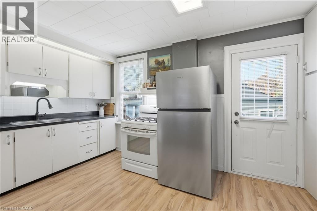 224 Balsam Avenue S, Hamilton, Ontario  L8M 3C1 - Photo 14 - 40823013