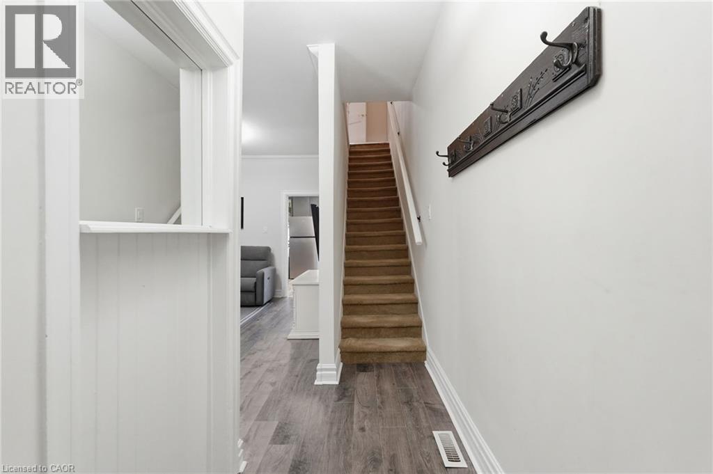 224 Balsam Avenue S, Hamilton, Ontario  L8M 3C1 - Photo 7 - 40823013