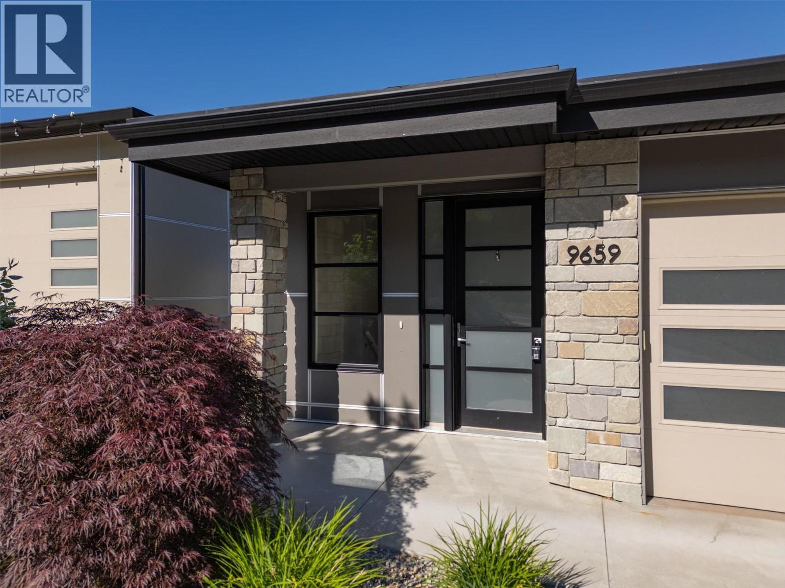 9659 Santina Road, Lake Country, British Columbia  V4V 2R9 - Photo 5 - 10398722