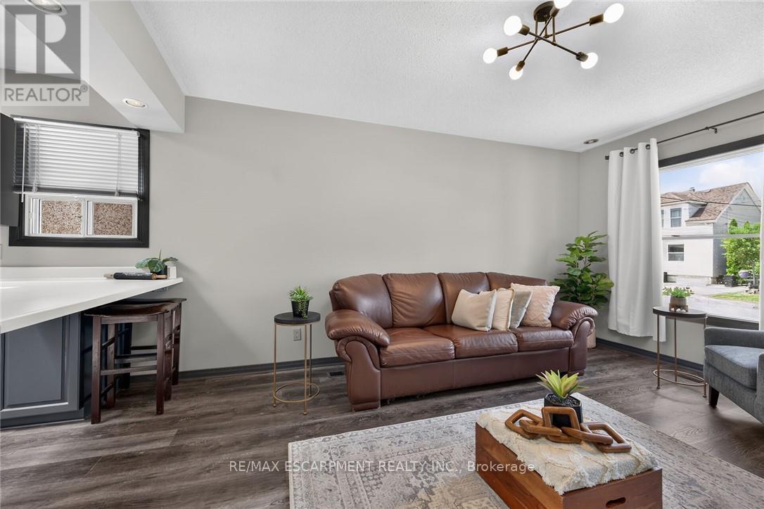 184 London Street N, Hamilton, Ontario  L8H 4C2 - Photo 8 - X13495608