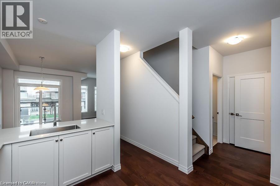30 Times Square Boulevard Unit# 158, Stoney Creek, Ontario  L8J 0M1 - Photo 4 - 40858228