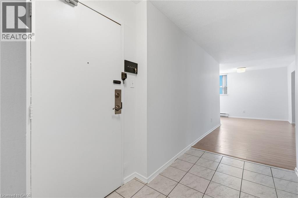 1415 Ghent Avenue Unit# 203, Burlington, Ontario  L7S 1X4 - Photo 2 - 40858178