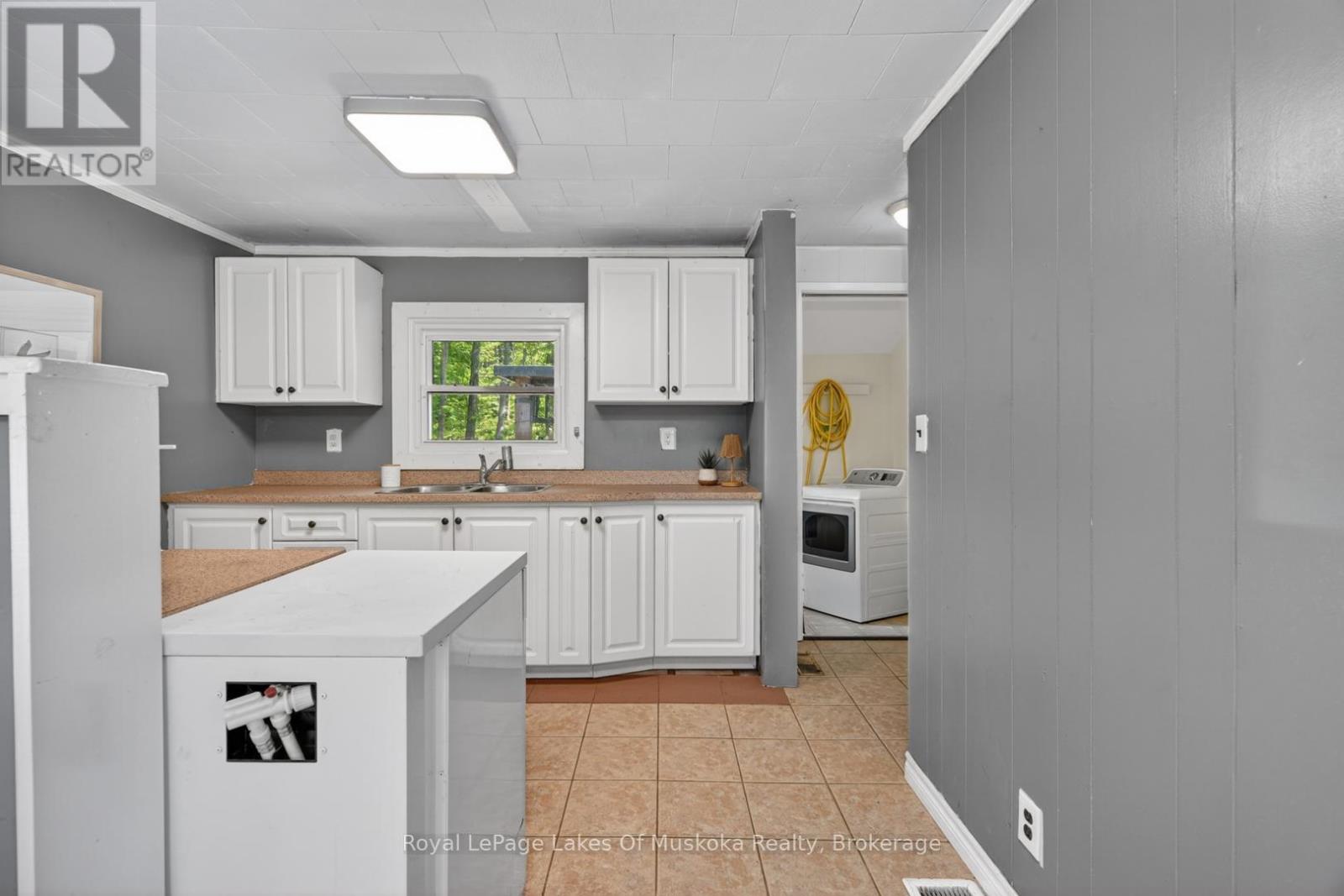 1018 Sniders Bay Road, Gravenhurst, Ontario  P1P 1R2 - Photo 10 - X13710364