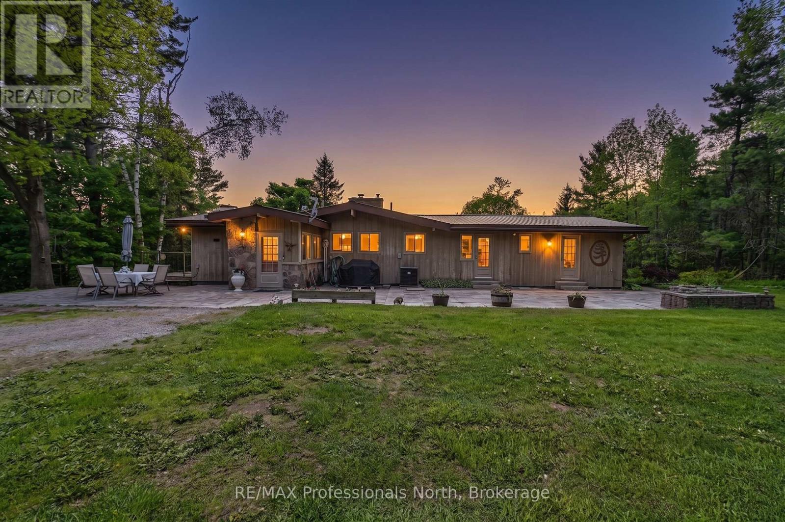 1015 Kelson Road, Minden Hills, Ontario  K0M 2K0 - Photo 2 - X13710442