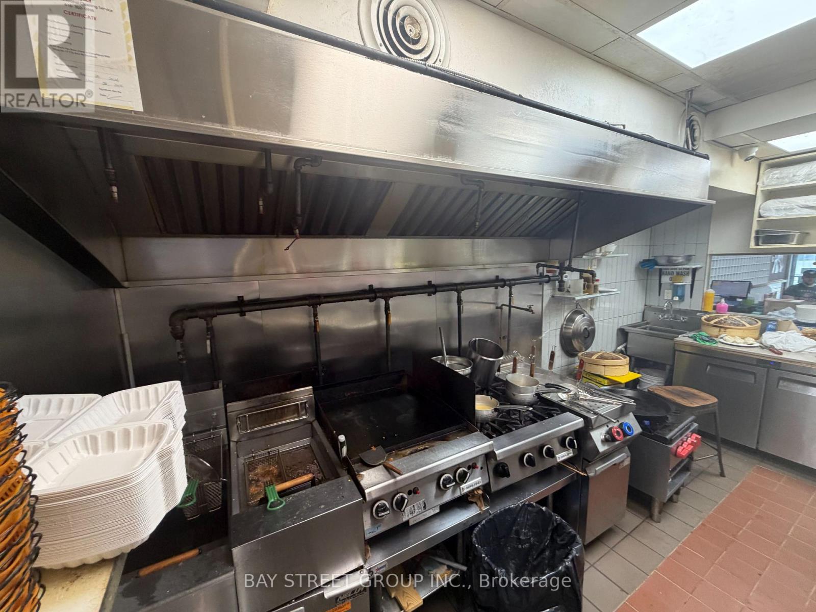 185 Dundas Street W, Toronto, Ontario  M5G 1C7 - Photo 3 - C13710500