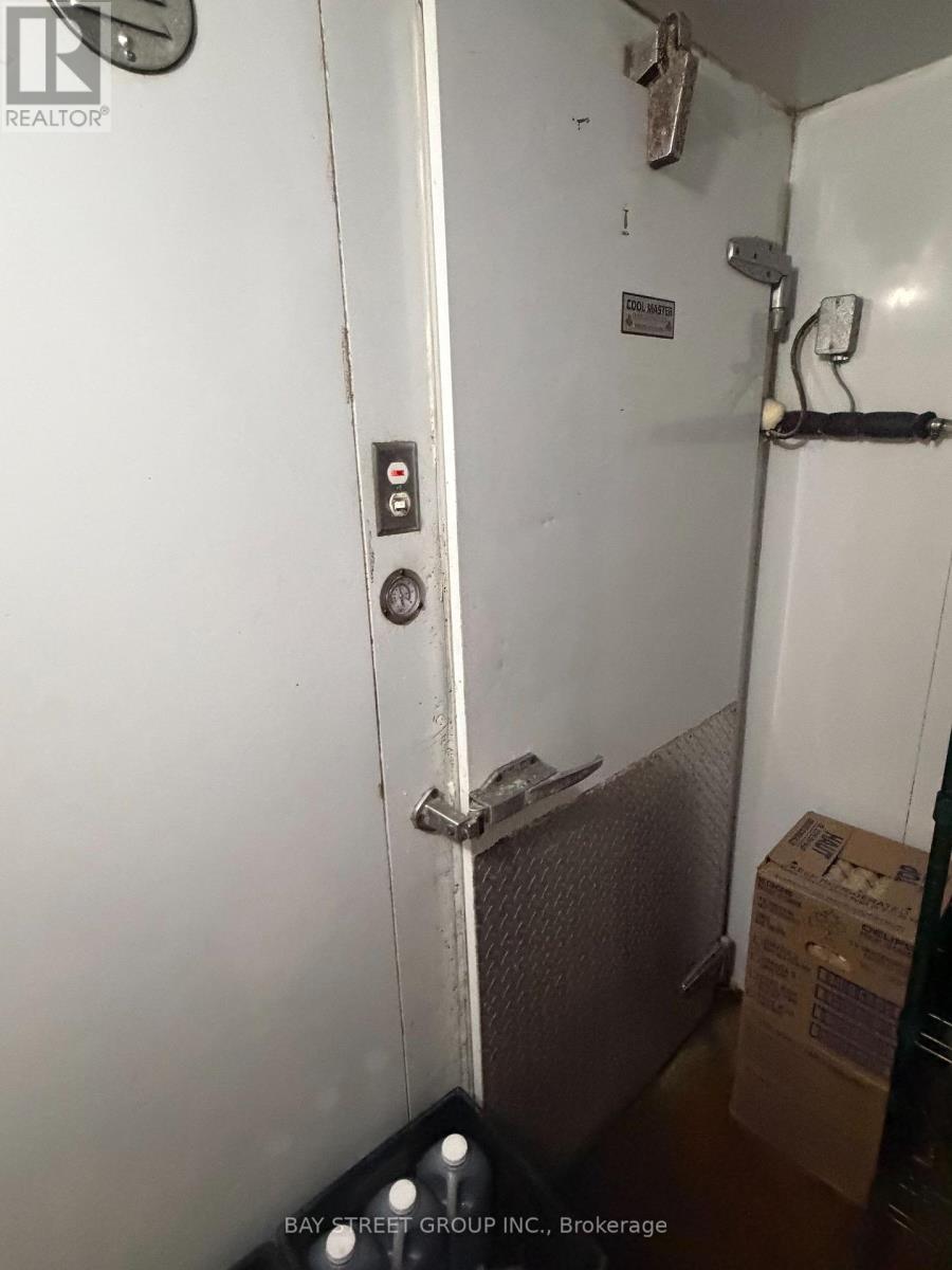 185 Dundas Street W, Toronto, Ontario  M5G 1C7 - Photo 7 - C13710500
