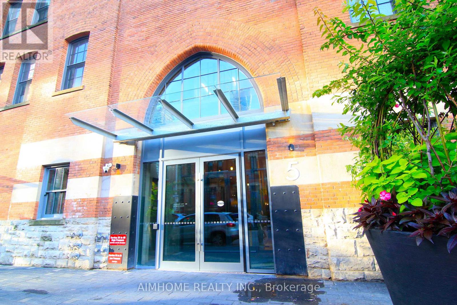 910 - 5 St Joseph Street, Toronto, Ontario M4Y 0B6 - Photo 2 - C13710520